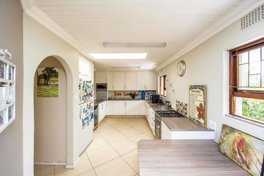 5 Bedroom Property for Sale in Vincent Heights Eastern Cape
